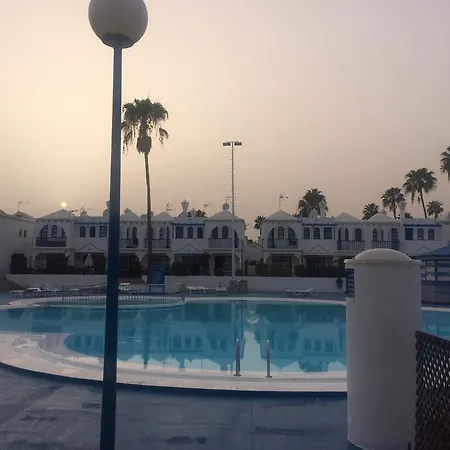 Wellness Bungalow Maspalomas * マスパロマス
